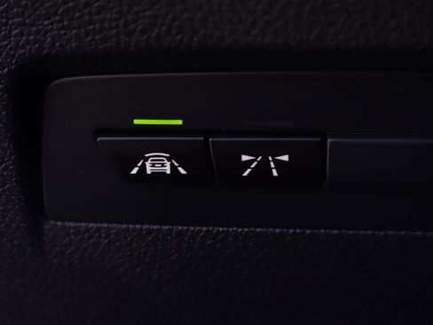 Used 2021 BMW M2 Competition image 25