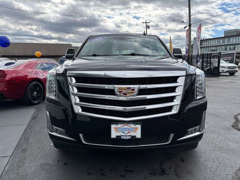 Used 2019 Cadillac Escalade Premium Luxury image 7