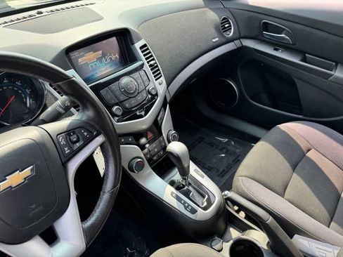 Used 2014 Chevrolet Cruze LT w/ All-Star Edition FWD image 15