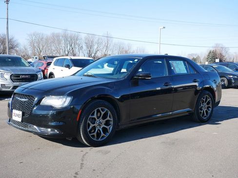 Used 2017 Chrysler 300 S w/ 300S Premium Group image 3