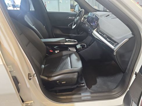 Used 2023 BMW X1 xDrive28i AWD/4WD image 10
