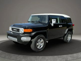 Used 2010 Toyota FJ Cruiser 4WD video 1