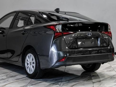 Used 2020 Toyota Prius LE FWD image 14