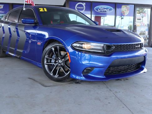 Used 2021 Dodge Charger Scat Pack image 3