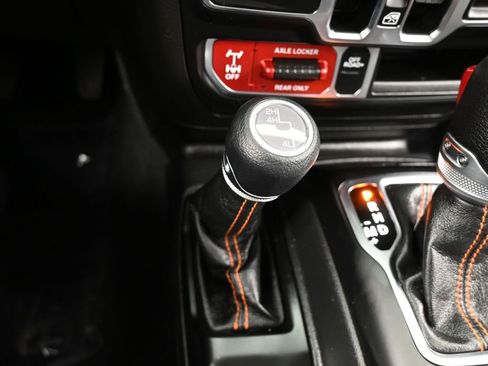 Used 2023 Jeep Gladiator Mojave image 27