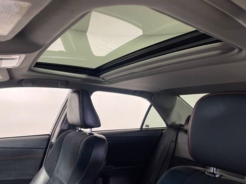 Used 2016 Toyota Camry XSE image 30