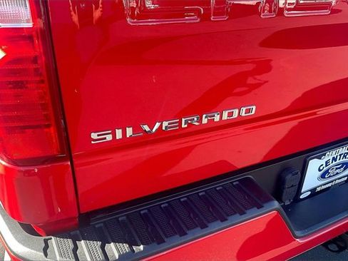 Used 2024 Chevrolet Silverado 1500 Custom image 8