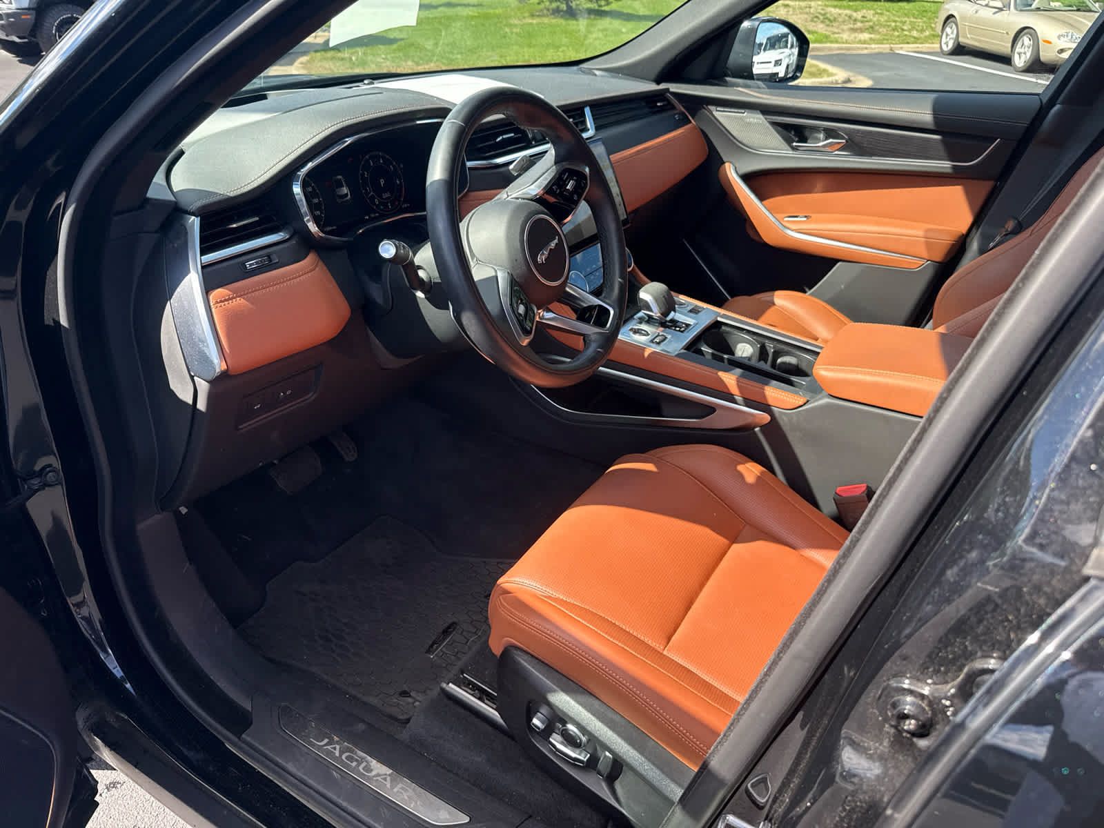 Used 2026 Jaguar F-PACE R-Dynamic S AWD/4WD image 14