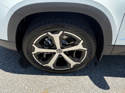 New 2026 Volkswagen Taos SEL AWD/4WD image 27