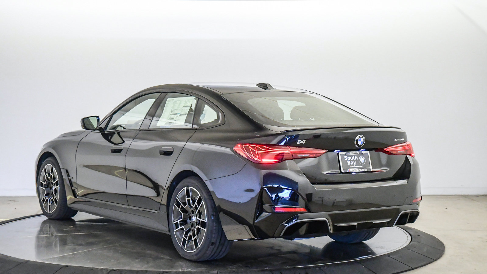 New 2026 BMW i4 eDrive40 w/ M Sport Package RWD image 2