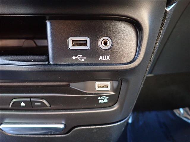 Used 2020 Chrysler Pacifica Limited w/ Advanced Safetytec Group FWD image 22
