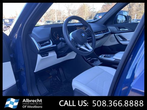 Used 2026 BMW X1 xDrive28i w/ Technology Package image 9