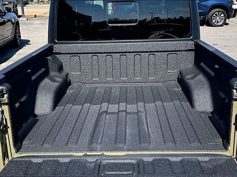 New 2026 Jeep Gladiator Willys AWD/4WD image 18