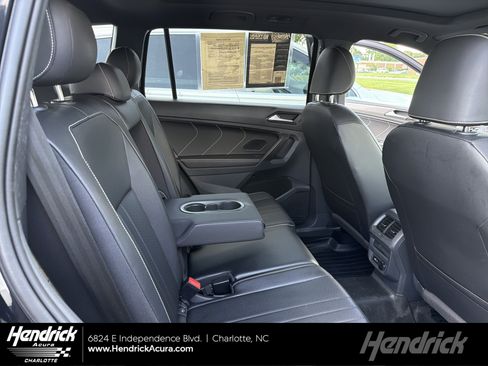 Used 2022 Volkswagen Tiguan SE R-Line AWD/4WD image 1