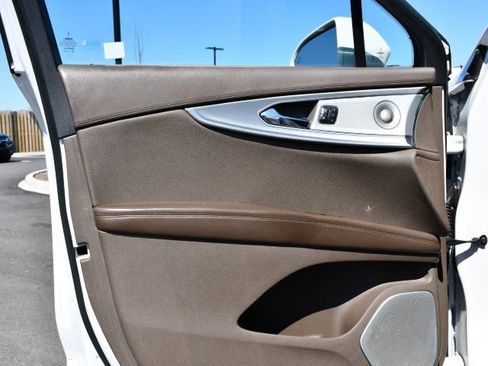 Used 2016 Lincoln MKX Reserve w/ Luxury Package image 10