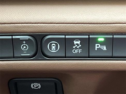 Used 2026 Acura MDX w/ Technology Package image 38