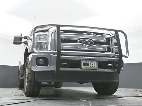 Used 2015 Ford F350 Lariat w/ Chrome Package image 38