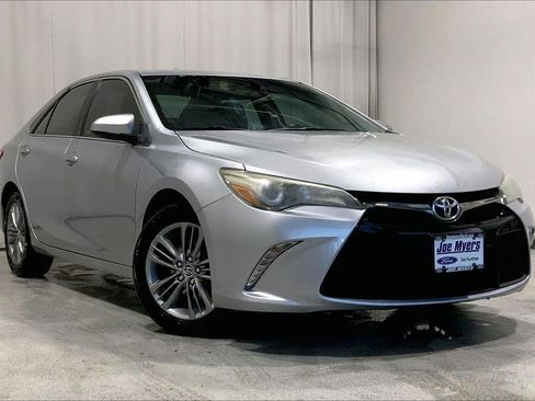 Used 2016 Toyota Camry LE image 34