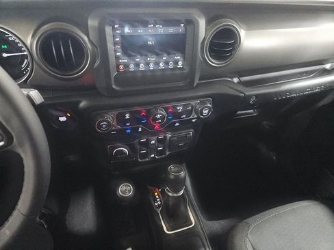 Used 2023 Jeep Wrangler Unlimited w/ Convenience Group image 6