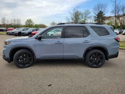 Certified 2025 Honda Pilot Black Edition image 29