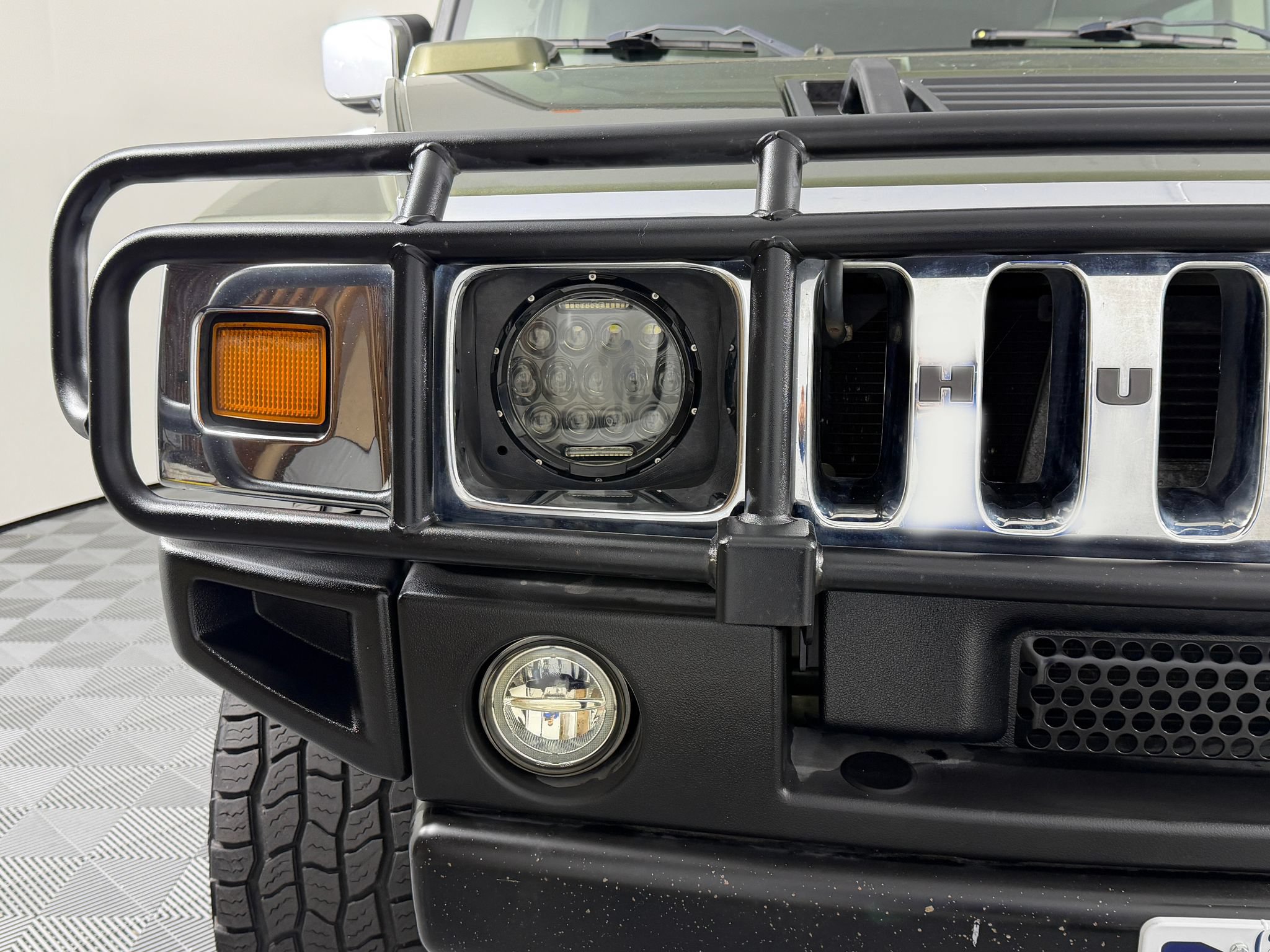 Used 2003 HUMMER H2 w/ Preferred Equipment Group AWD/4WD image 4