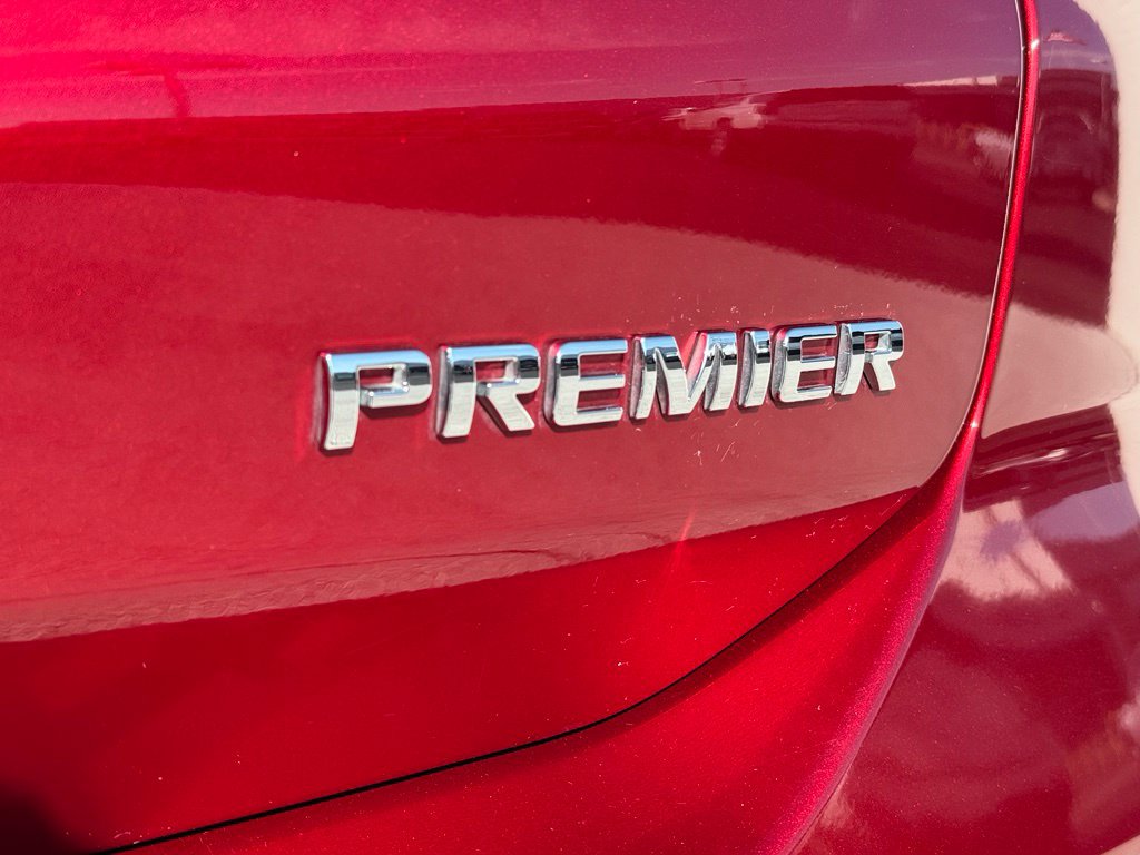 Used 2023 Chevrolet Equinox Premier FWD image 16