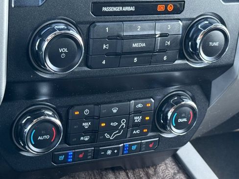 Used 2019 Ford F250 Lariat w/ Lariat Value Package AWD/4WD image 23