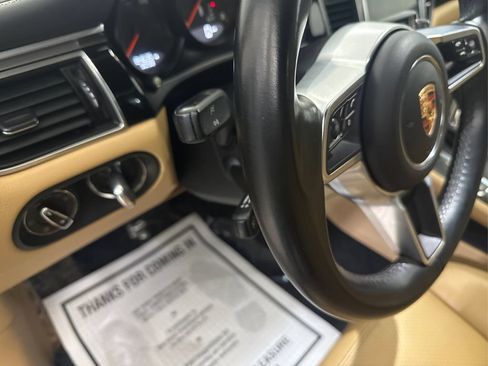 Used 2017 Porsche Macan AWD/4WD image 28