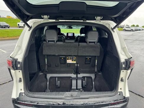 Used 2021 Toyota Sienna XSE w/ XSE Plus Package FWD image 9