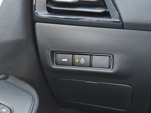New 2026 Nissan Sentra SV FWD image 19