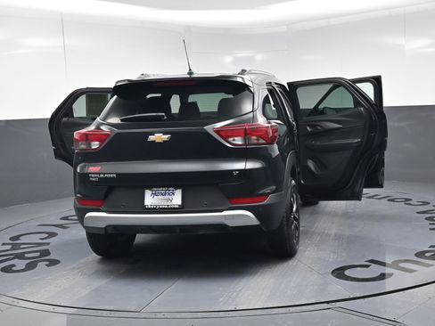 Certified 2025 Chevrolet TrailBlazer LT w/ Driver Confidence Package image 26