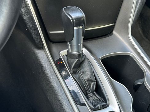 Used 2018 Honda Accord Sport image 33