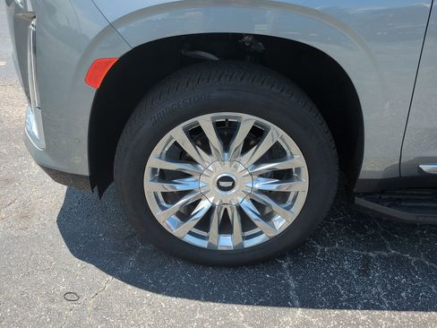 Used 2024 Cadillac Escalade Premium Luxury w/ LPO, Floor Liner Package image 10