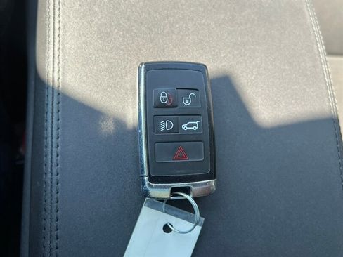 Used 2020 Land Rover Discovery Sport image 33