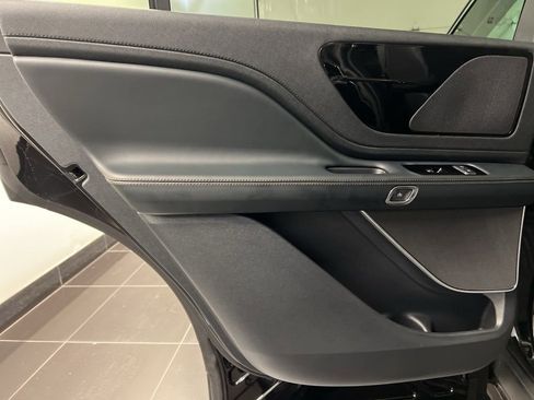 New 2026 Lincoln Aviator AWD image 35
