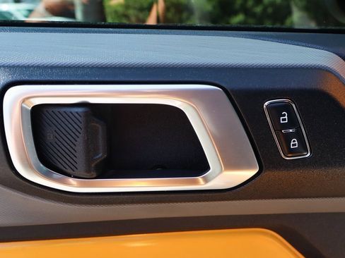 Used 2022 Ford Bronco Black Diamond image 15