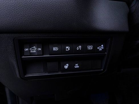 Used 2024 Toyota Tundra Limited image 8