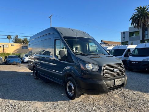 Used 2019 Ford Transit 250 148 High Roof Extended RWD image 3