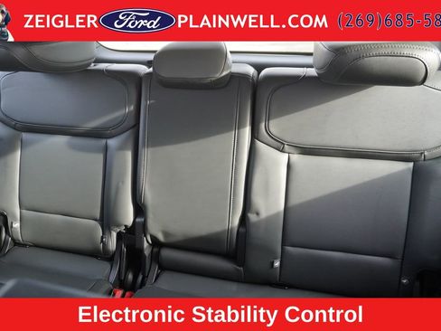Used 2025 Ford Expedition Active AWD/4WD image 14