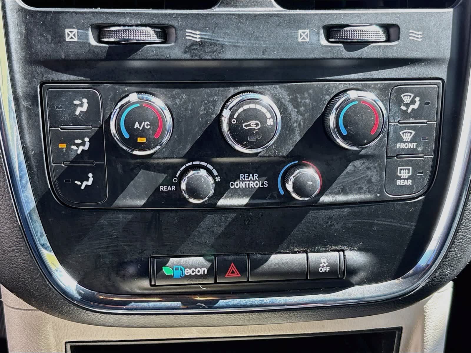 Used 2018 Dodge Grand Caravan SXT FWD image 20