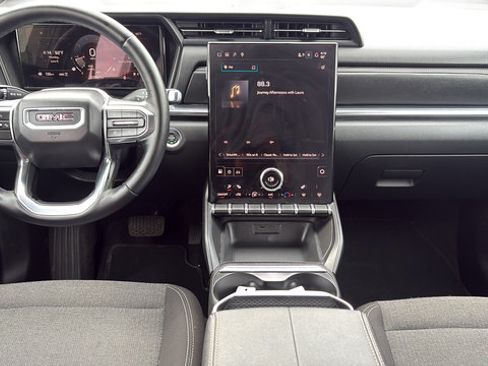 Used 2025 GMC Terrain Elevation AWD/4WD image 19