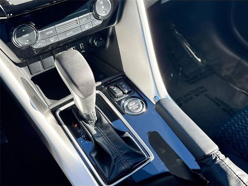 New 2026 Mitsubishi Eclipse Cross LE image 16