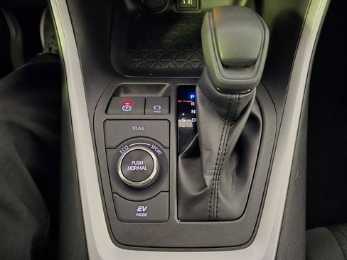 Used 2024 Toyota RAV4 XLE image 15