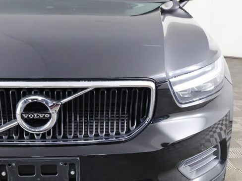 Used 2019 Volvo XC40 T5 Momentum AWD/4WD image 12