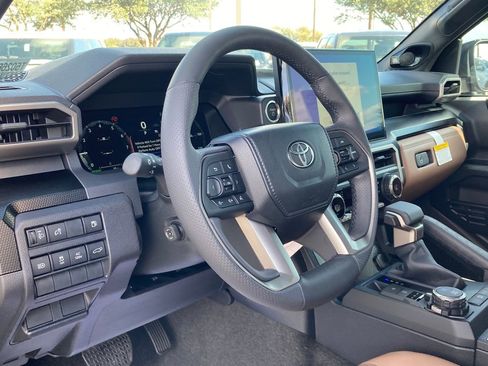 New 2026 Toyota 4Runner Limited AWD/4WD image 9