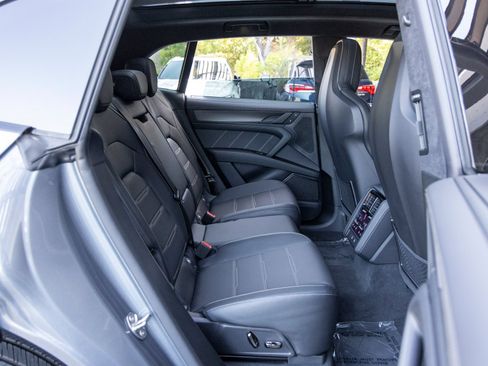 New 2026 Porsche Cayenne Turbo AWD/4WD image 60