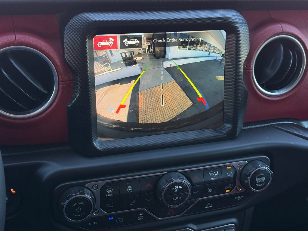 Used 2023 Jeep Wrangler Unlimited Rubicon 4xe AWD/4WD image 30