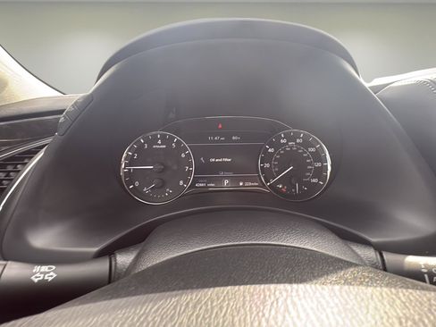 Used 2021 INFINITI QX80 Luxe w/ Cargo Package image 12