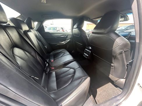 Used 2021 Toyota Avalon XLE image 38