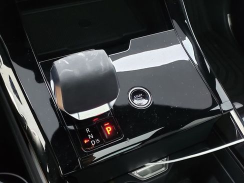 Used 2024 Land Rover Range Rover Sport Dynamic SE image 9